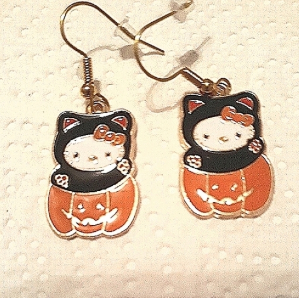 CUTE Hello Kitty Black Cat Pumpkin Dangle Earrings Gold Enamel Stainless NEW NWT